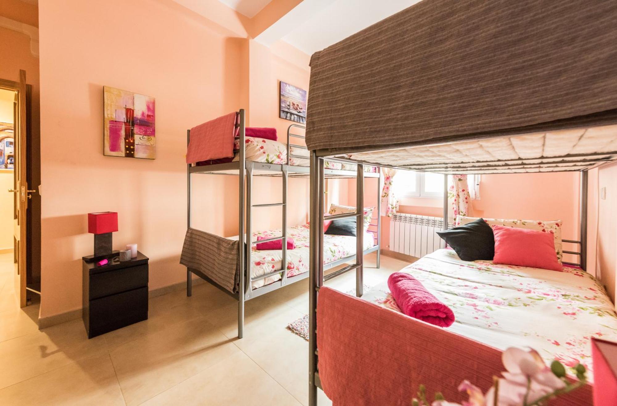 Apartamentos Madrid Xxxiii - Alojamiento De Temporada Quarto foto