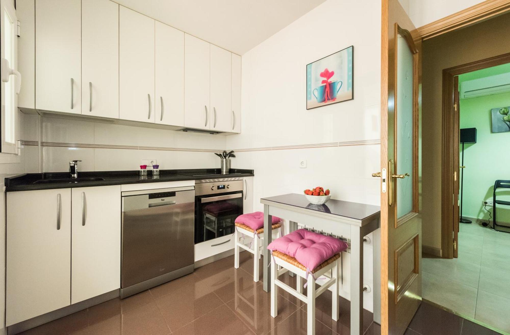 Apartamentos Madrid Xxxiii - Alojamiento De Temporada Quarto foto